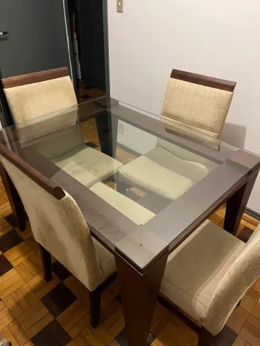 MESA DE JANTAR QUATRO LUGARES