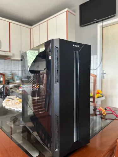 gabinete evus EV-G13 ATX com led rgb e lateral de vidro