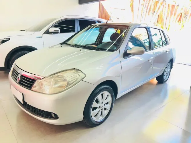 Renault Symbol Privilège Hi-flex 1.6 16V 4P 2010