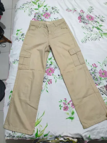 Vendo calça de sarja feminino Tam 38