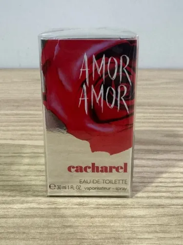 Amor Amor de Cacharel 30ml EDT Lacrado