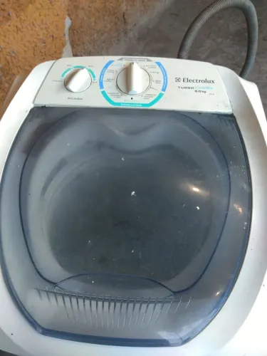 Máquina de lavar 6 quilos valor 400 reais mais informações zap. *