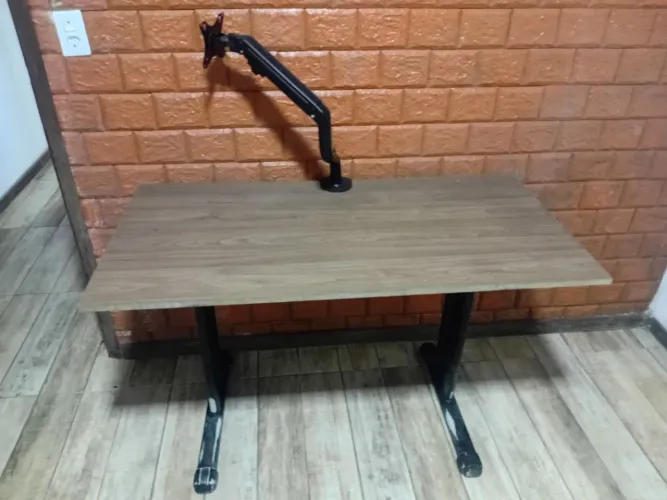 Mesa para computador seminova