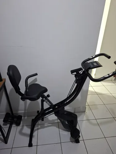 Bike ergometrica com alteração de posições.
