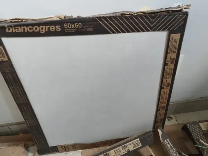 Porcelanato Biancogres 60x60 Retificado - 7 peças - sobra de obra