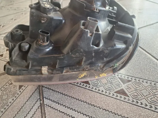Farol pra kia bongo