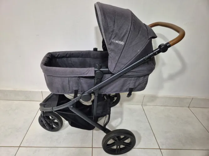 Kiddo Trek (3 rodas) Moisés + Bebe conforto Kiddo, SOMENTE VENDA