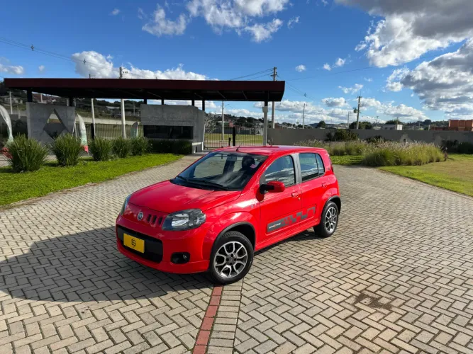 Fiat Uno Sporting 1.4 EVO Fire Flex 8V 4P 2012