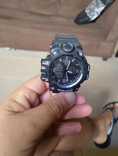 Um relógio ? masculino