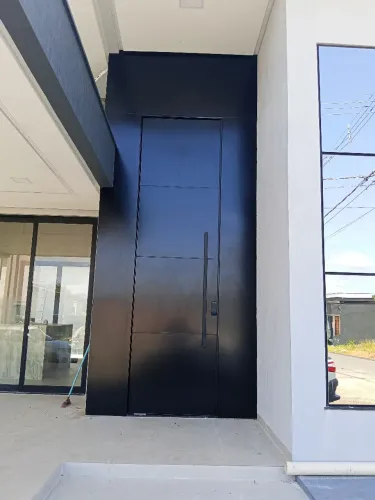 Portas laqueadas,em MDF,madeira e acm