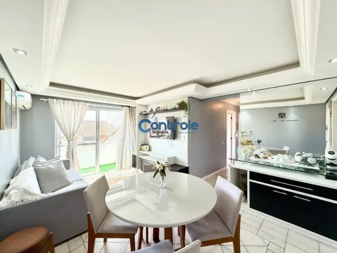 Apartamento a venda com 3 quartos em Barreiros, São José.