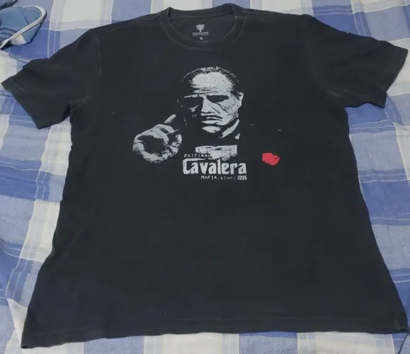Lote de roupas usadas cavalera