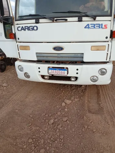 Caminhão Ford cargo 4331s com caçamba hidráulica motor cumins