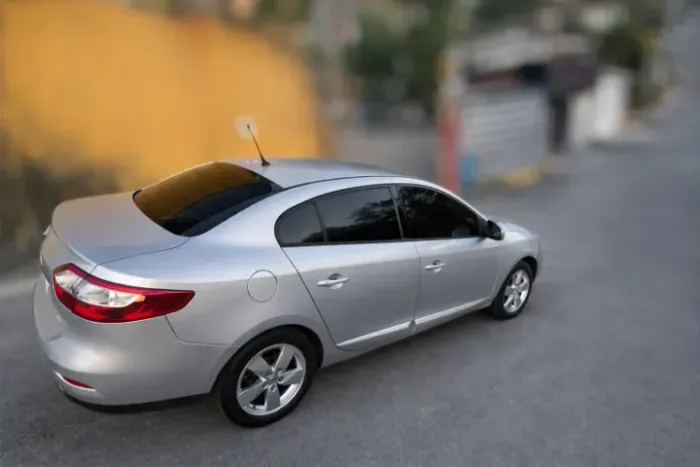 Renault Fluence Sed. Dynamique 2.0 16V Flex Aut. 2012