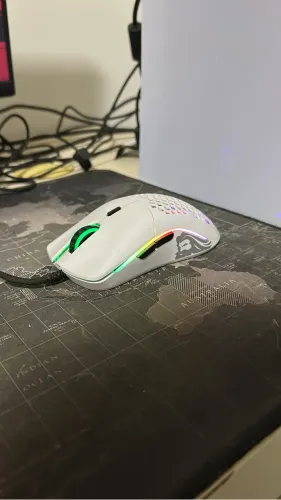 Mouse gamer Model O 