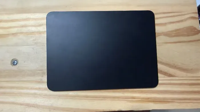 Magic Trackpad Apple, Superfície Multi-Touch, Bluetooth, USB-C, Preto A3120 - Pouco Usado 