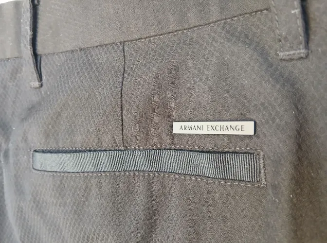 Calça nova Armani Exchange original