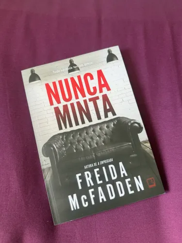 Nunca Minta - Freida McFadden (Novo)