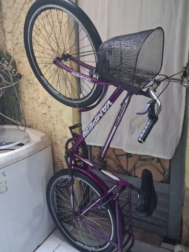 Bicicleta semi nova 