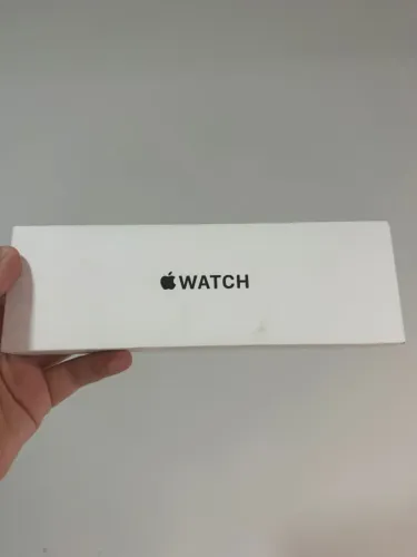 Apple Watch SE 3 40 mm Midnight ou Starlight Lacrado