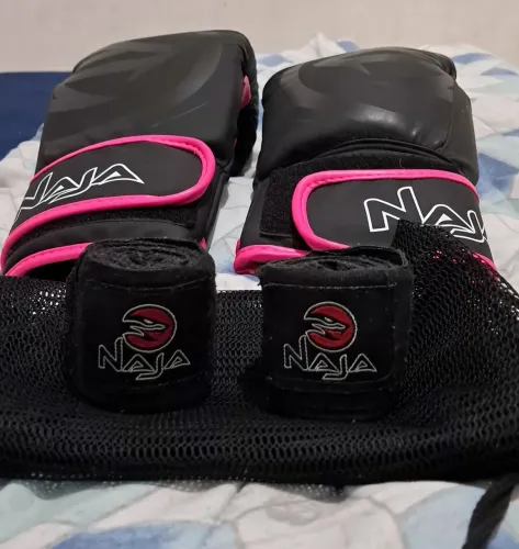 ?Kit Boxe/Muay Thai Naja (Luva n? 12 + 2 Bandagens + Bolsa)