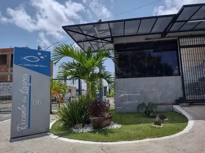 Vendo casa em condomínio fechado