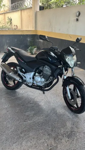 HONDA CB 300R 2012! BAIXA QUILOMETRAGEM E EXCELENTE CONSERVAÇÃO!