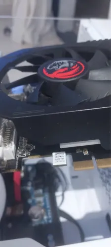 Placa de vídeo Rx 550 4gb readon usada DDR4 