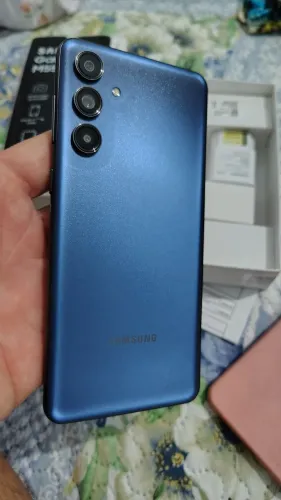Galaxy M55 5G de 256gb Em estado de Loja