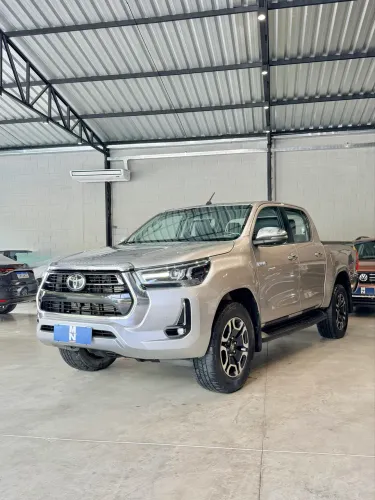 Toyota Hilux CD SRX 4X4 2.8 TDI 16V Diesel Aut. 2022