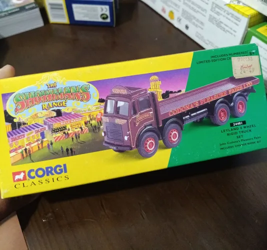 Miniatura CORGI - Leyland 8 Wheel Rígida Truck 1:50