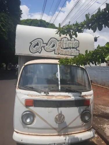 Volkswagen Kombi Standard/ Luxo/ Serie Prata 1977