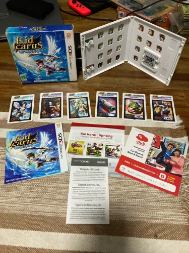 Jogo ORIGINAL 3DS Kid Icarus Uprising com caixa de papelão + 6 cards + manual e panfletos