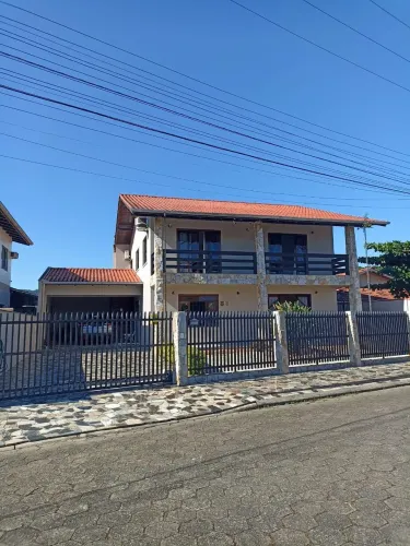 Sobrado, AVERBADO à 350 METROS DO MAR, PRAIA ALEGRE, Penha, SC