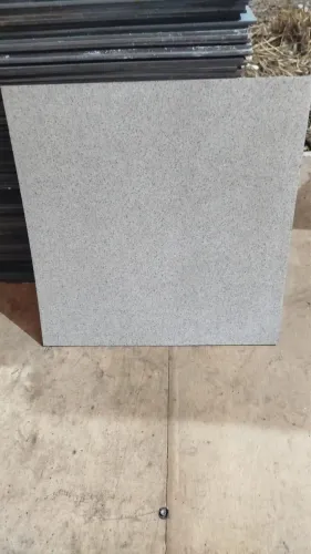 Lote com 30 m2 de piso vinílico 5mm