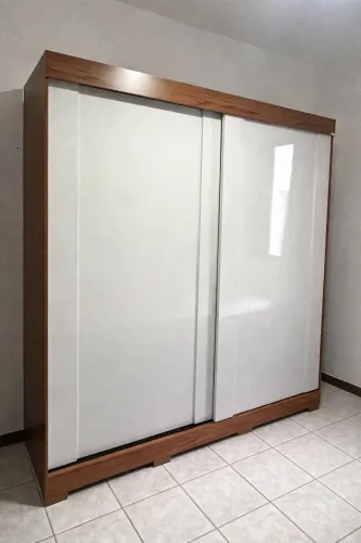 Roupeiro Panan Semi-Novo