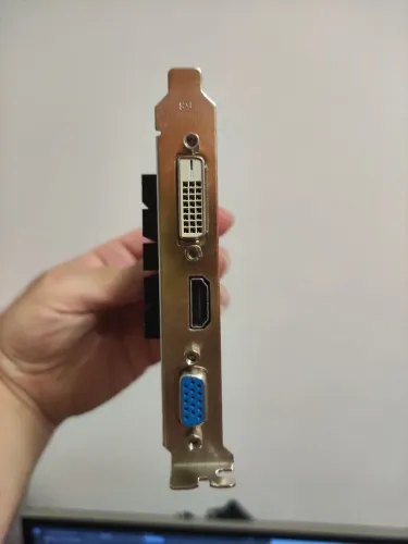 Placa de vídeo GT 210