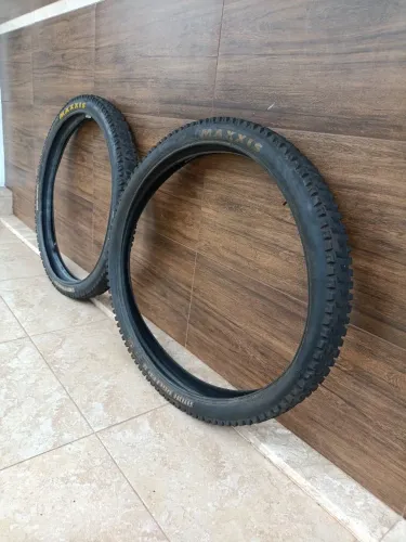 Pneus Maxxis High Roller