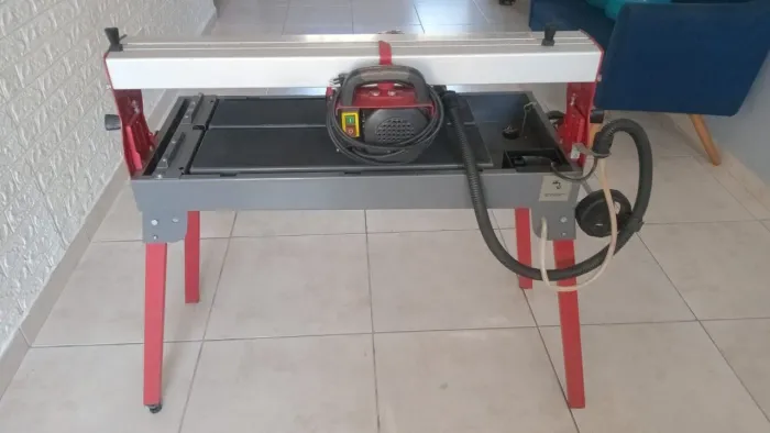 Maquinar de cortar pisos