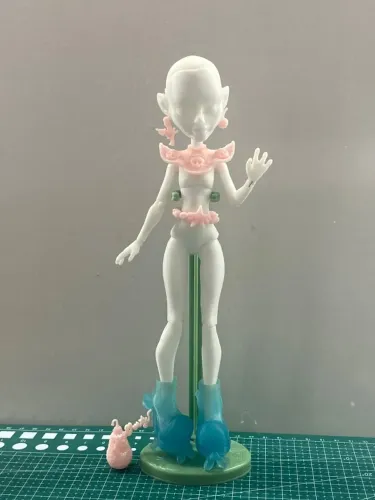 Shorty Skullector - Monster High Boneca Custom Base