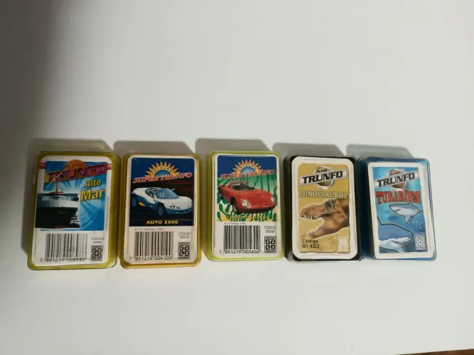 Coleção Super Trunfo Grow - Alto Mar, Auto 2000, Carros Italianos, Dinossauros e Tubarões