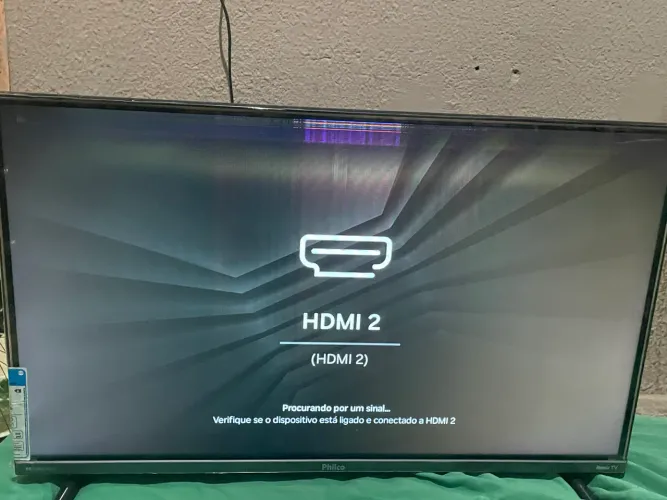 TV 32 POLEGADAS COM PEQUENO DEFEITO