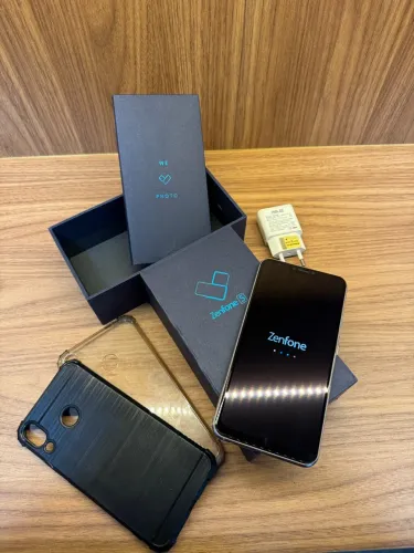 ASUS ZenFone 5 ZE620KL 128GB 4GB RAM + Caixa e 2 Capinhas