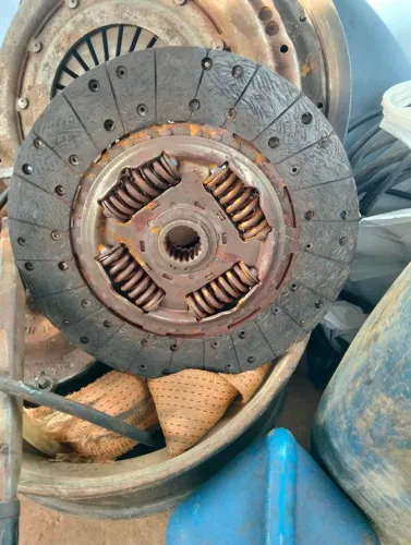 Jogo de embreagem ônibus novinho disco platôr e volante Mercedes bems