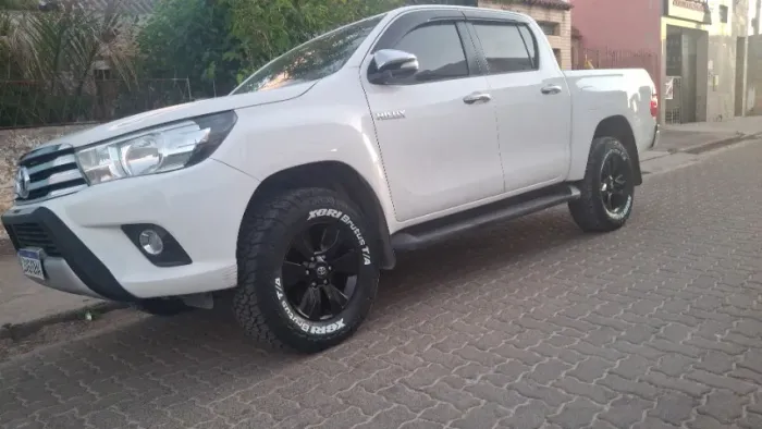 Toyota Hilux CD SRV 4X4 2.8 TDI Diesel Aut. 2016