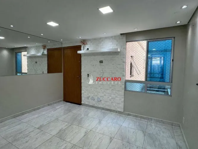 Apartamento com 2 dormitórios à venda, 41 m² por R$ 240.000,00 - Água Chata - Guarulhos/SP