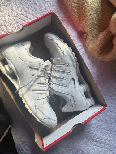 Tênis Nike Shock