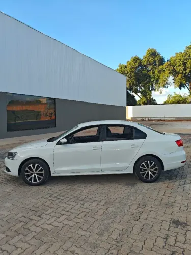 Volkswagen Jetta Comfortline 2.0 T.flex 8V 4P Tipt. 2014