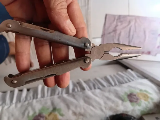 Alicate novo com várias função 130,00