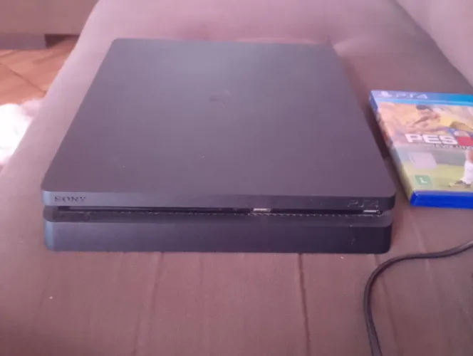 Vende-se Playstation 4